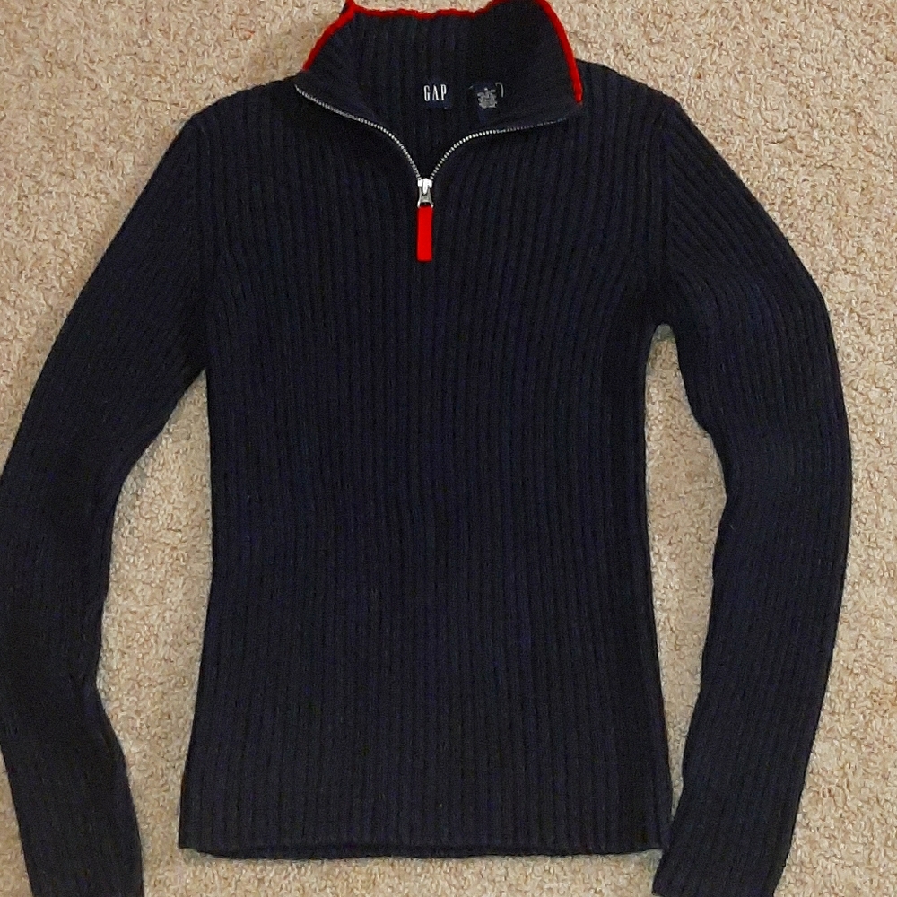 GAP SWEATER